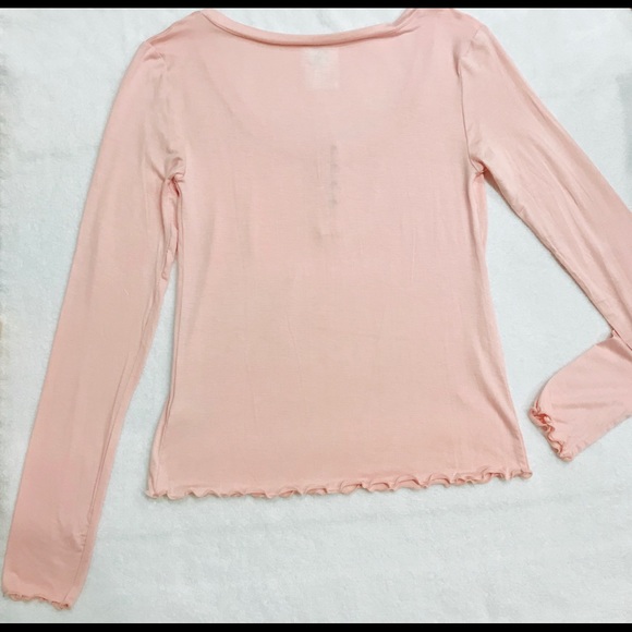 NWT Silky long sleeve blush top, curly hems - Picture 4 of 8